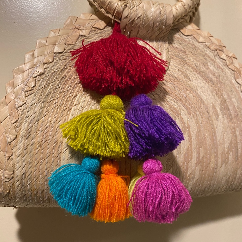 Colorful Tassel Woven Clutch